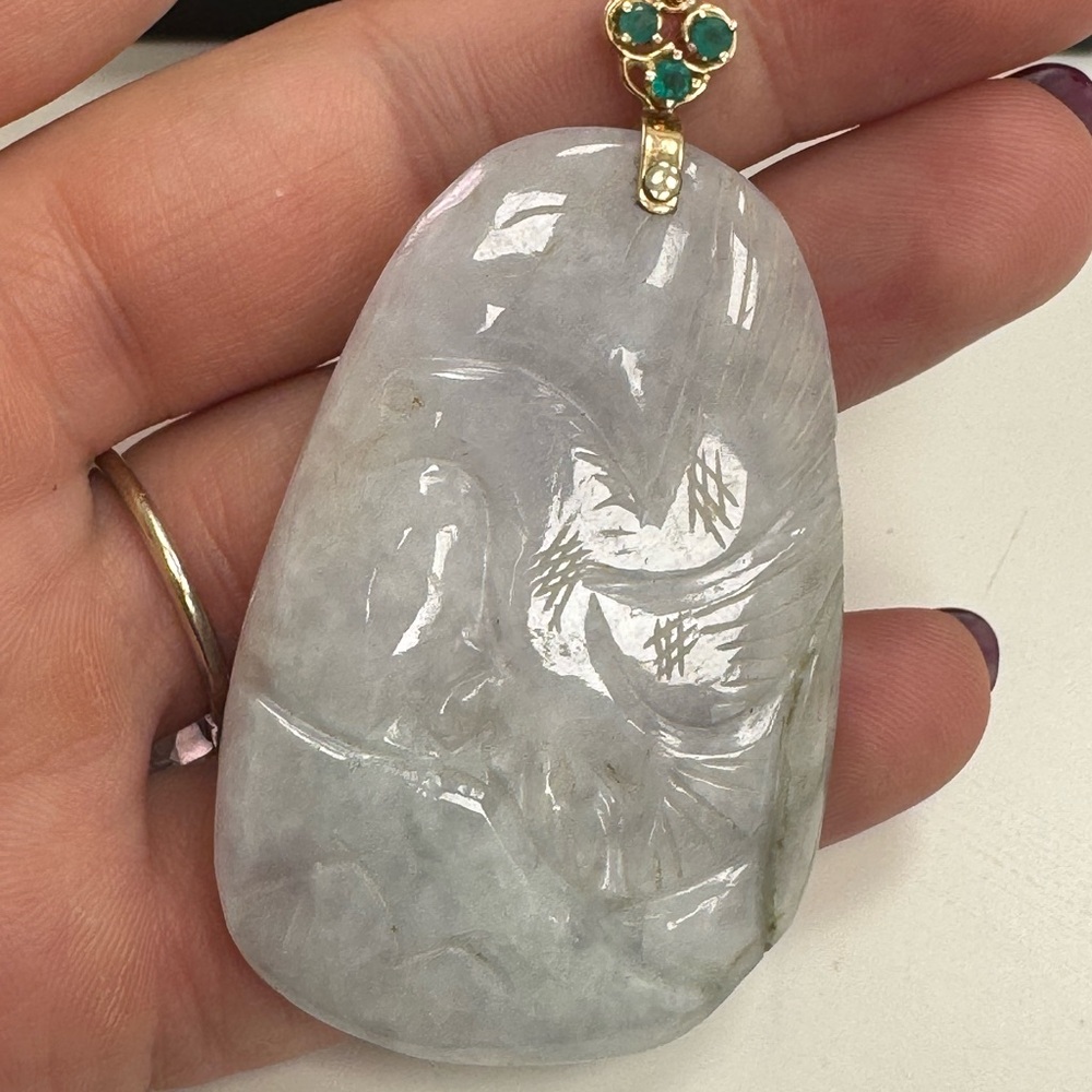 14K yellow gold, carved natural Jade and 3 faceted natural emeralds pendant - Picture 11 of 13